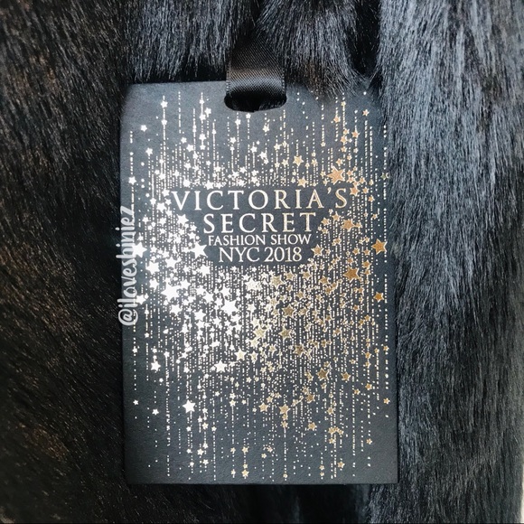 •Victoria's Secret• VSFS2018 NYC Faux Fur Jacket S - Picture 4 of 9